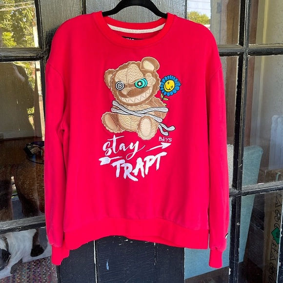 BKYS Stay Trapt Bear Red Sweatshirt Size XL - Picture 1 of 4